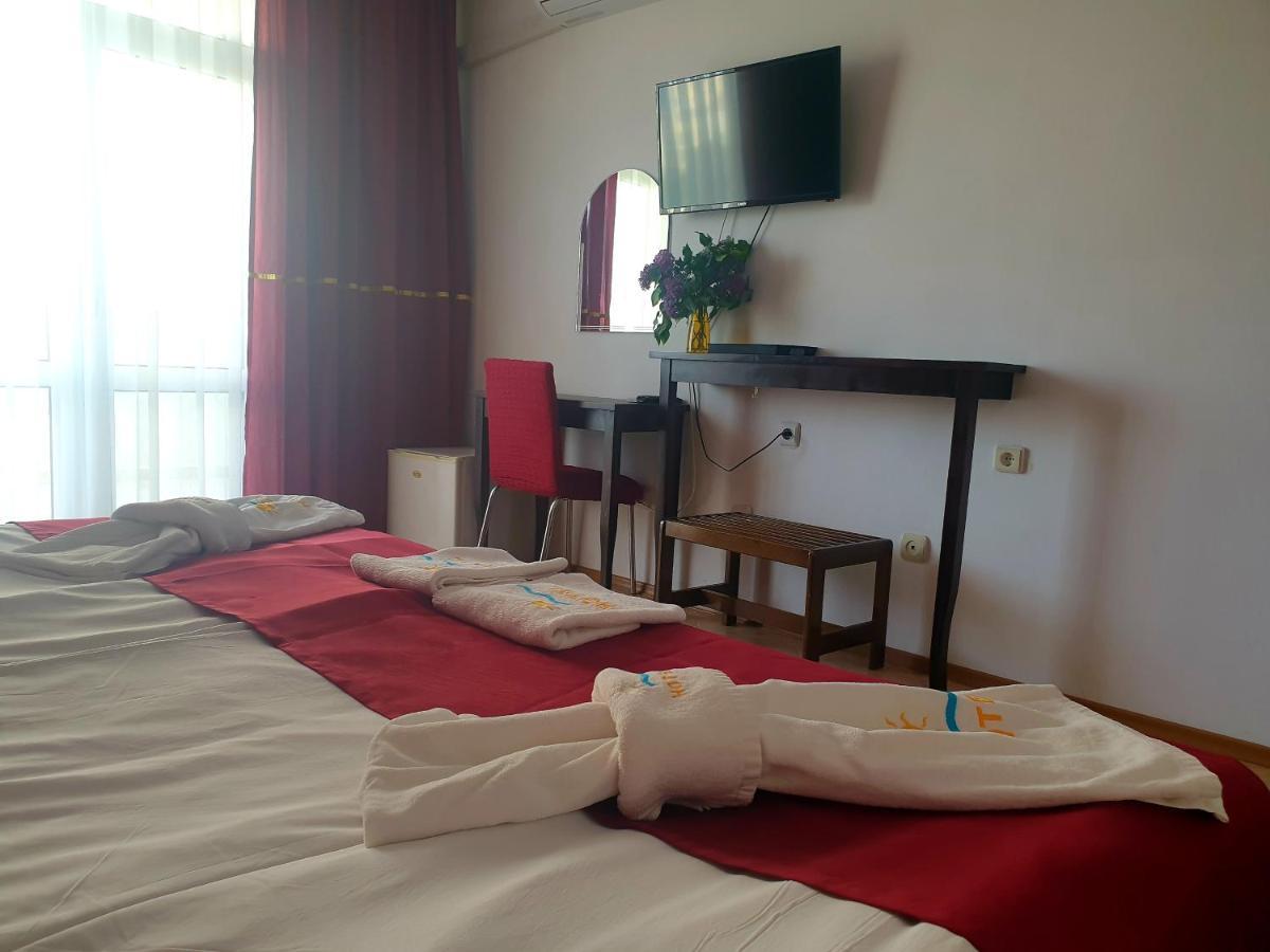 Hotel Feniks Lozenec Kültér fotó