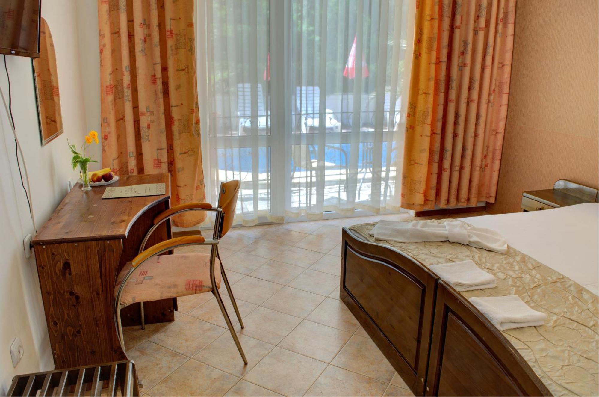 Hotel Feniks Lozenec Kültér fotó