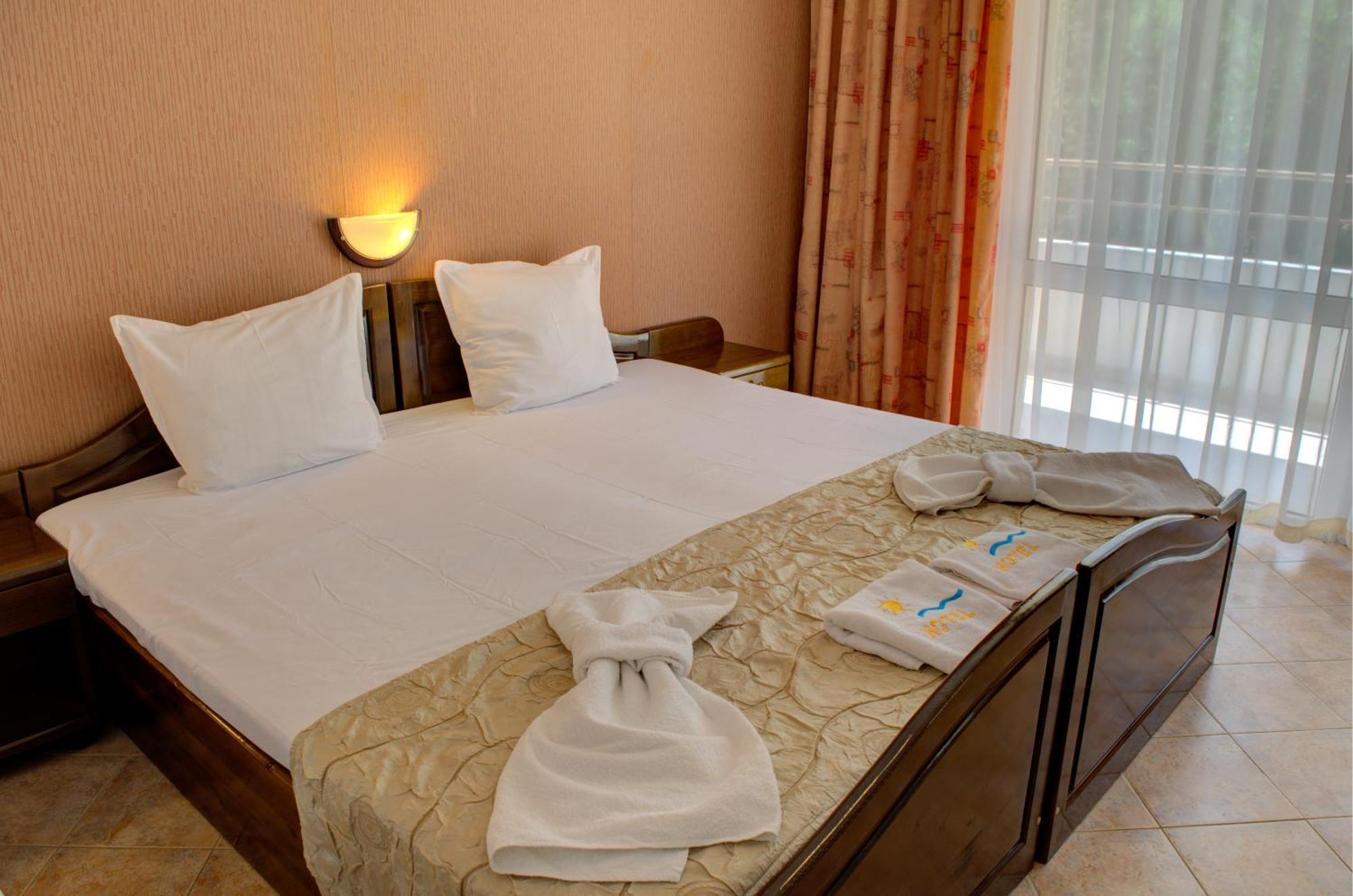 Hotel Feniks Lozenec Kültér fotó