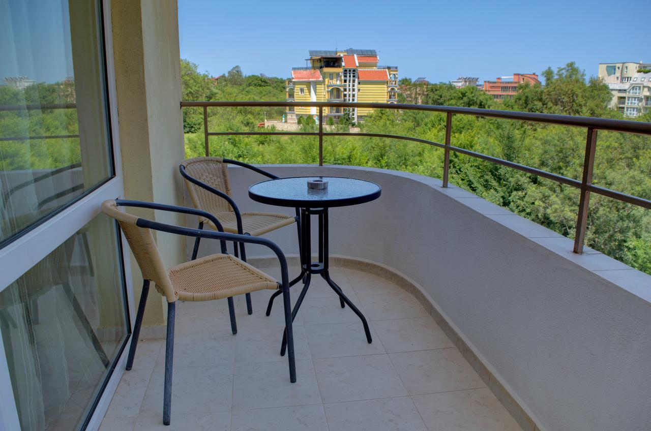 Hotel Feniks Lozenec Kültér fotó