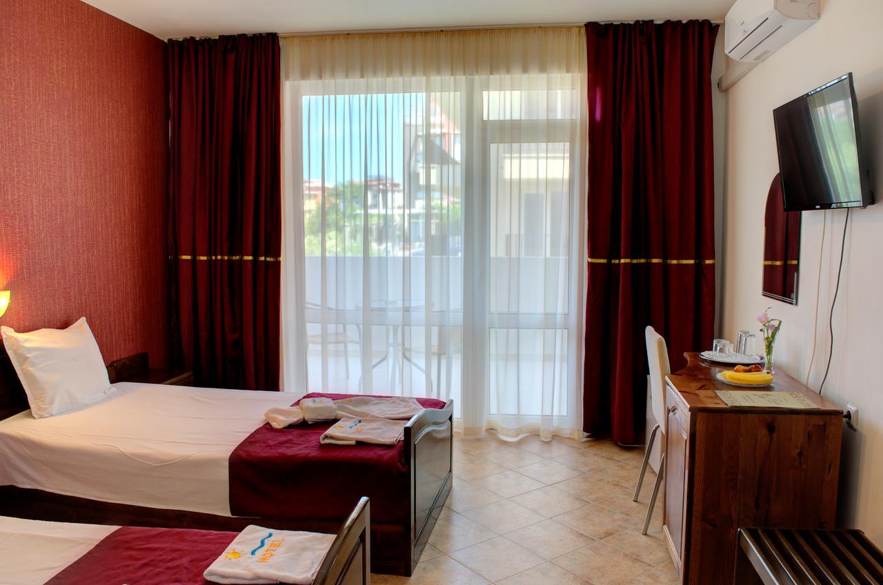 Hotel Feniks Lozenec Kültér fotó