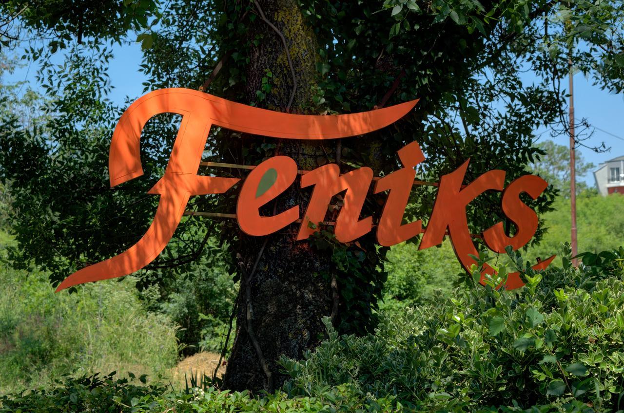 Hotel Feniks Lozenec Kültér fotó